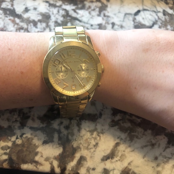 Michael Kors Watch - Picture 7 of 8